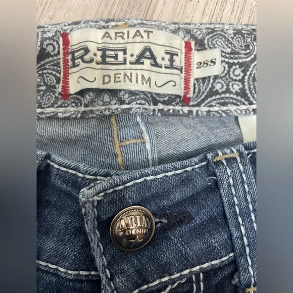 Ariat Women's ๐ข๐Blue Boot Cut Jeans with Stylish Stitching, size 28 (EUC$ - Picture 10 of 14